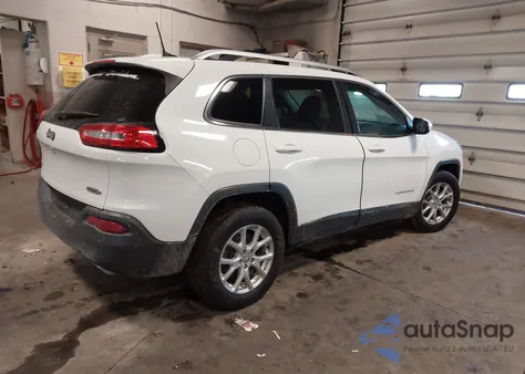 2016 Jeep Cherokee Latitude z USA, uszkodzony, nr VIN 1C4PJMCS3GW133391